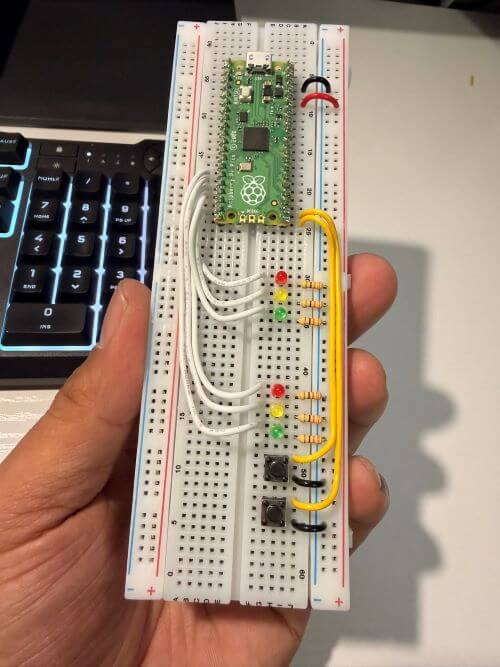 Trafic light breadboard circuit
